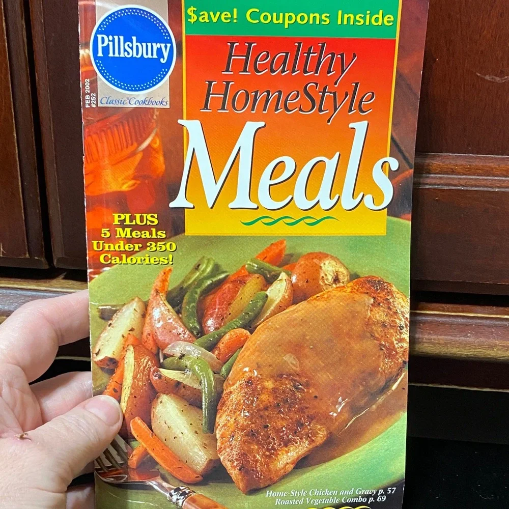 Pillsbury magazine cookbooks set of four Recipe Book Collection